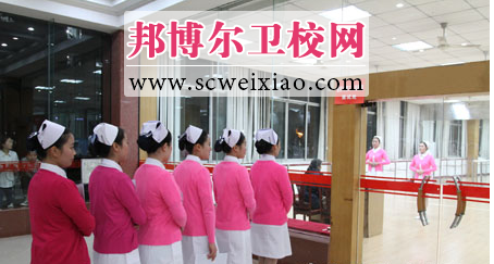 卫校毕业生实习双选会现场