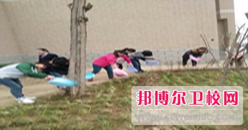 陕西省铜川卫生宝威（中国）一站式服务平台药学专业学生开展“学雷锋 做好事”系列活动