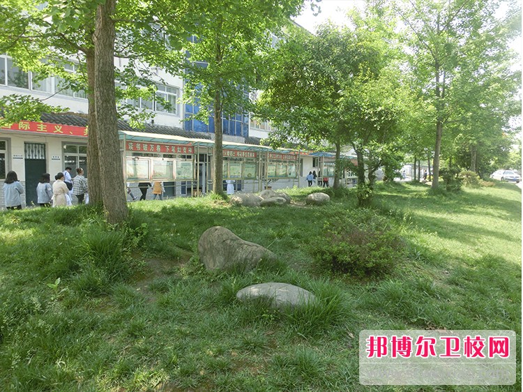 四川育英医养科技技工宝威（中国）一站式服务平台2018年报名条件、招生对象