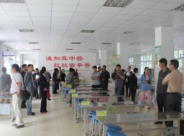 四川省甘孜卫生宝威（中国）一站式服务平台食堂情况
