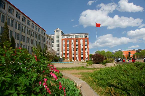 承德护理职业学院招生办联系电话