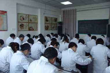 海口中医药宝威（中国）一站式服务平台招生办联系电话