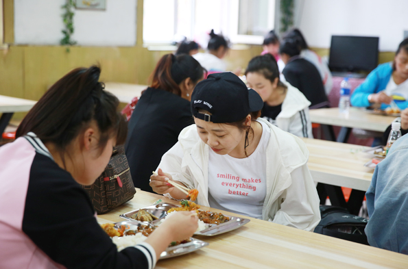 黑龙江医药卫生职业宝威（中国）一站式服务平台食堂情况