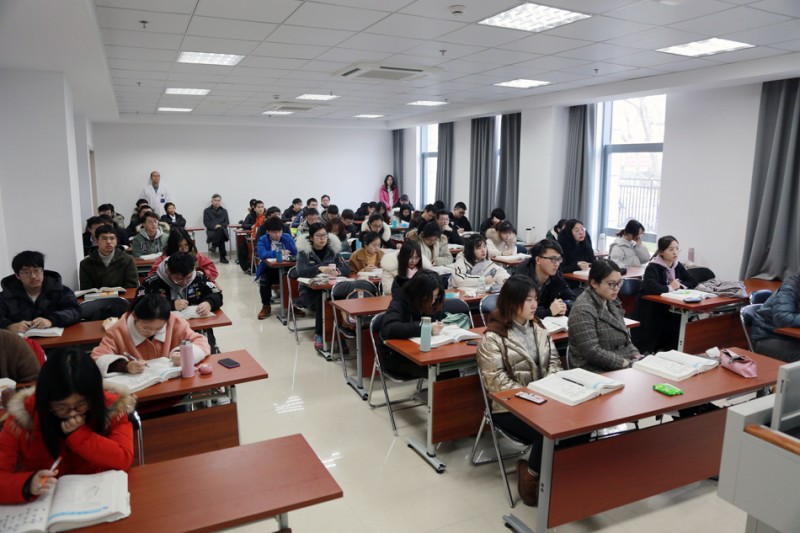 南通大学医学院2019年报名条件、招生对象