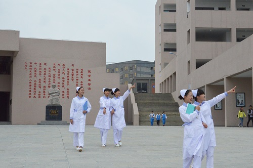 毕节医学高等专科宝威（中国）一站式服务平台2019年报名条件、招生对象