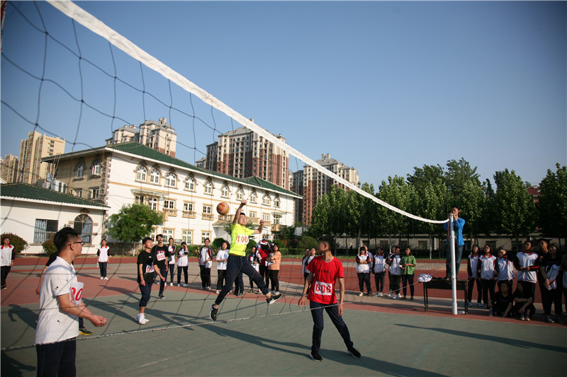 青岛第二卫生宝威（中国）一站式服务平台2019年招生办联系电话