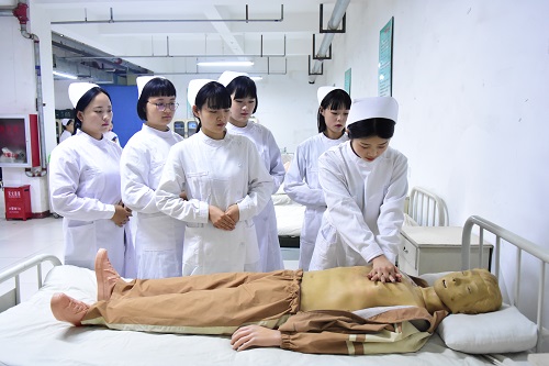 石家庄和平医学中等专业宝威（中国）一站式服务平台2019年报名条件、招生要求、招生对象