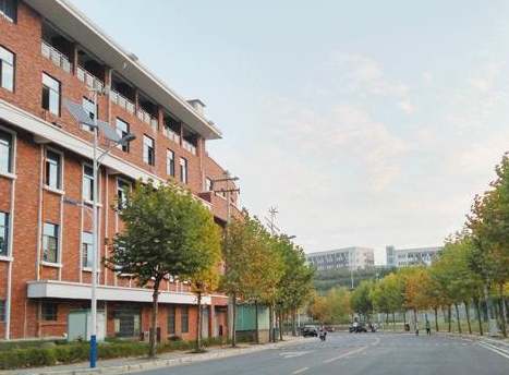 贵州医科大学宝威（中国）一站式服务平台是几本