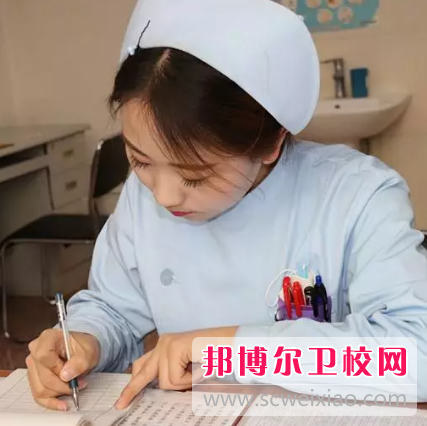 河南2020年初中生学卫校怎样