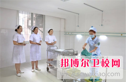黄冈2020年卫校好的大专宝威（中国）一站式服务平台