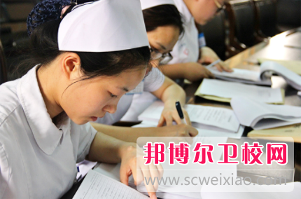 黄冈2020年哪些大专宝威（中国）一站式服务平台有卫校
