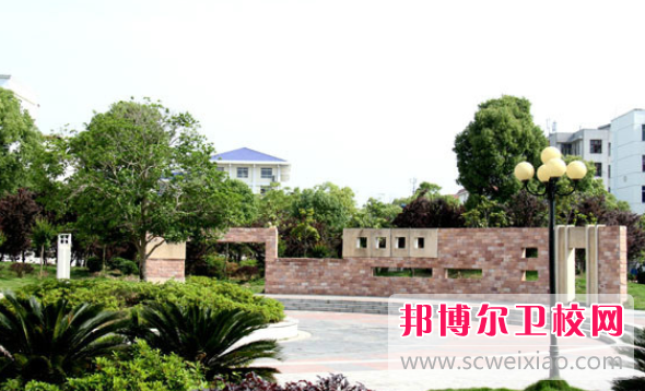 黄冈职业技术学院4