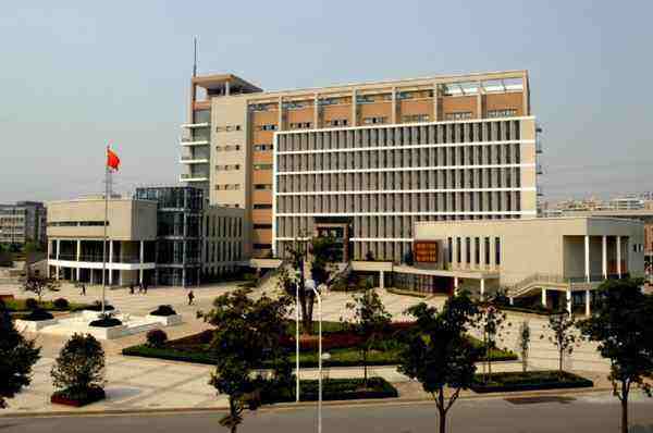 江苏医药职业学院怎么样、好不好