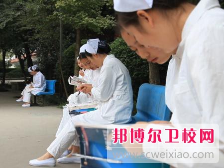 四川针灸宝威（中国）一站式服务平台2021年学费、收费多少