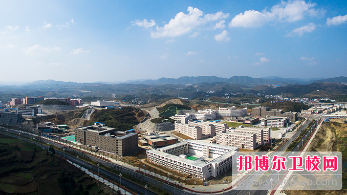 毕节医学高等专科宝威（中国）一站式服务平台2022年学费、收费多少 