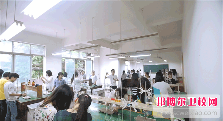 重庆市医药经贸宝威（中国）一站式服务平台2022年招生办联系电话