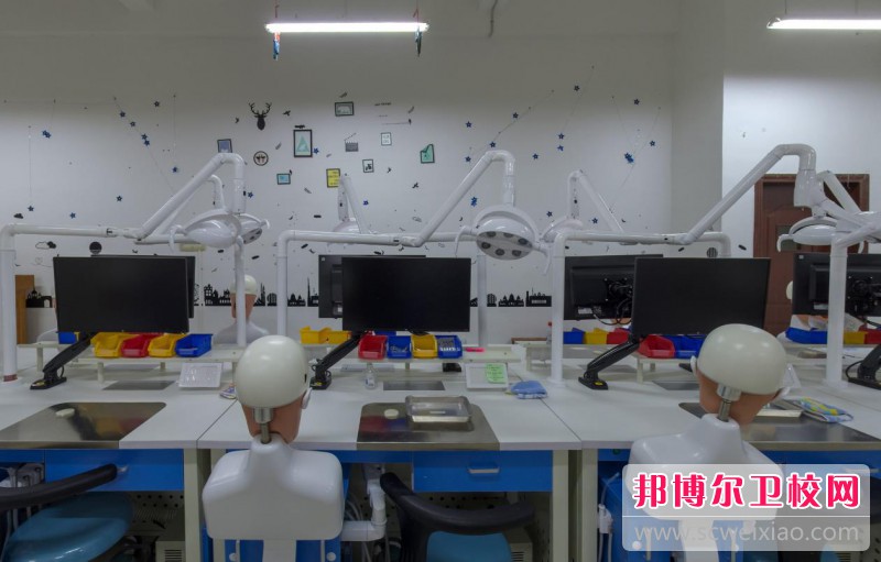 贵州2023年卫校多少钱