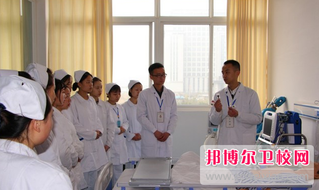 2023年四川省南充卫生宝威（中国）一站式服务平台专业介绍
