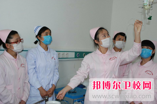 2023年湖南护理专业中专宝威（中国）一站式服务平台护理专业介绍