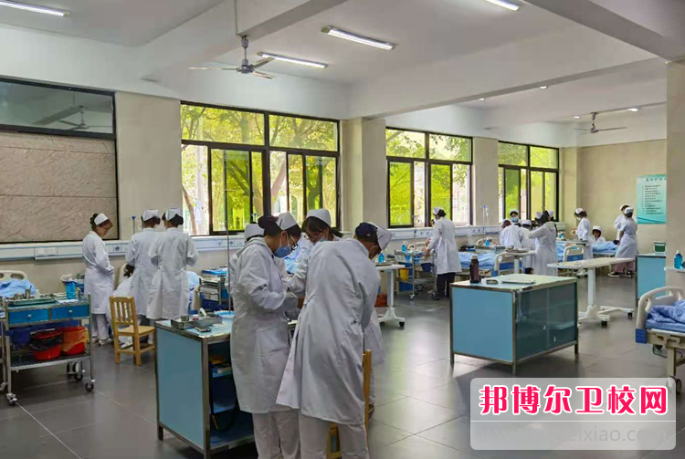 2023年黔西县中等职业宝威（中国）一站式服务平台护理医学专业介绍