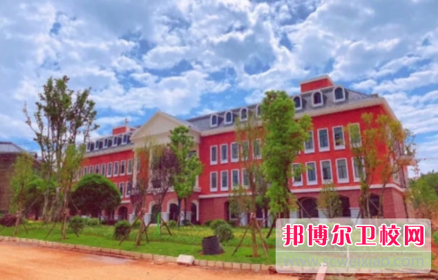 2023年云南经贸外事职业学院护理专业介绍