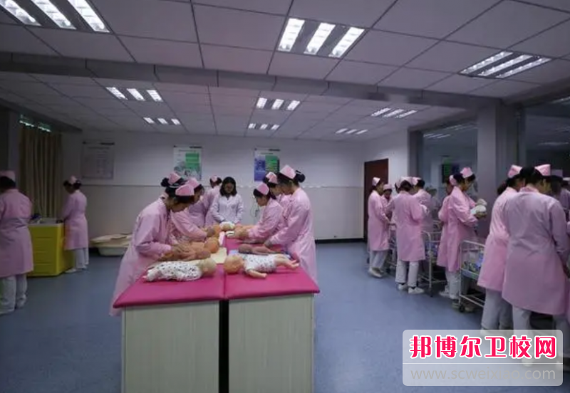 2023年重庆护士宝威（中国）一站式服务平台护理专业的就业前景怎么样