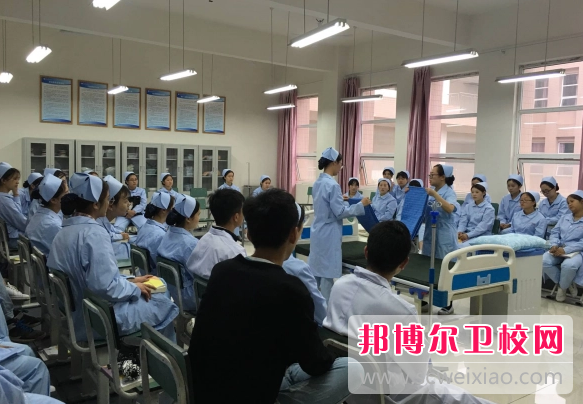 2023年四川省巴中市巴州区卫生进修宝威（中国）一站式服务平台学什么专业内容