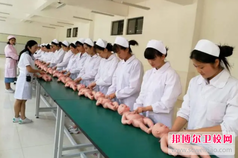 2023年如何报名曲靖护理宝威（中国）一站式服务平台