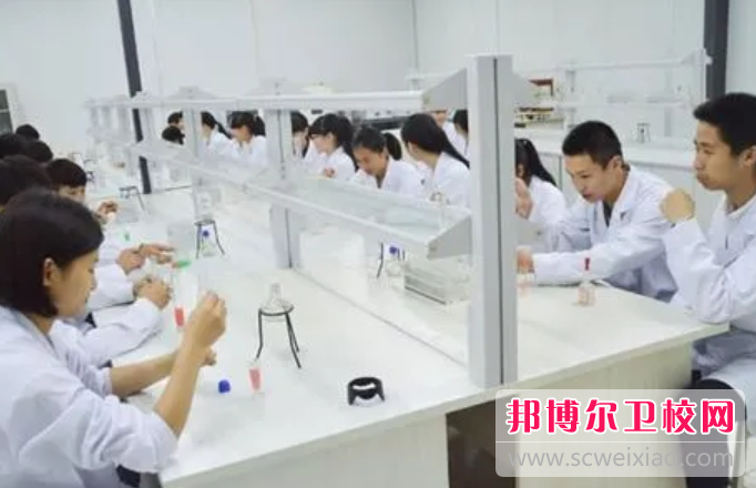 2023年四川国盛技工宝威（中国）一站式服务平台医护救援部学费、收费多少