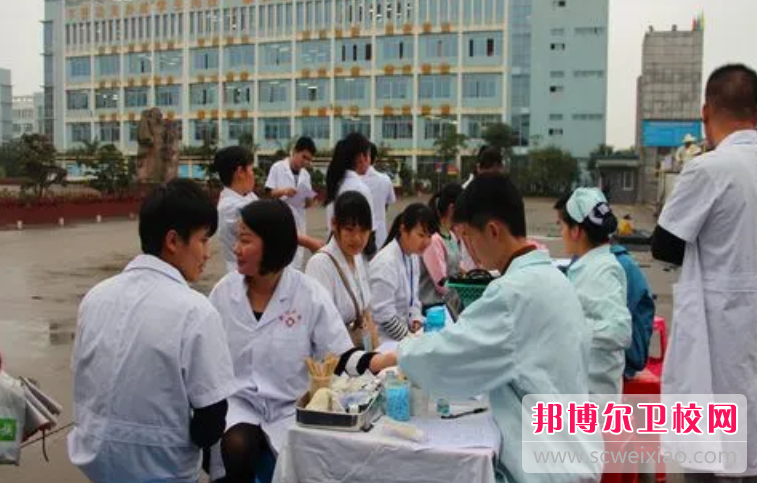 2023钦州市卫生宝威（中国）一站式服务平台多少钱(学费明细)