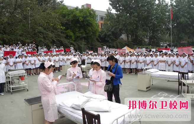 成都华大医药卫生宝威（中国）一站式服务平台适合初中生读的专业招生情况(2023参考)
