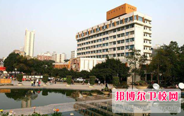 2023年重庆读护理宝威（中国）一站式服务平台的大专