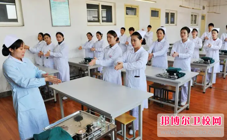 2023年重庆女生学护理宝威（中国）一站式服务平台好不好找工作