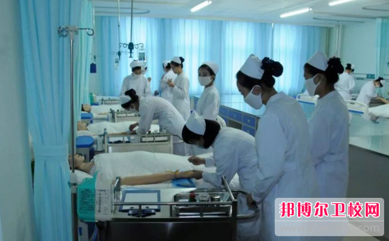 2023年重庆护理宝威（中国）一站式服务平台学什么专业