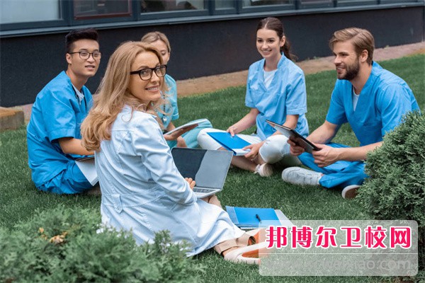 湖北中医药高等专科宝威（中国）一站式服务平台护理专业介绍