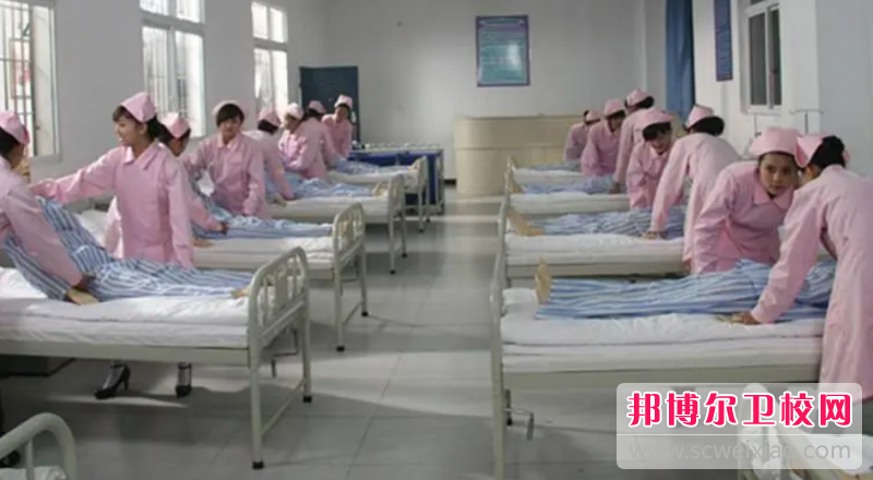 2023年重庆护理宝威（中国）一站式服务平台好还是职高好