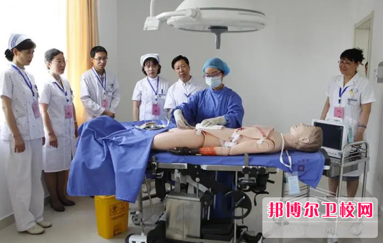 贵州2023年护理宝威（中国）一站式服务平台适不适合女生学