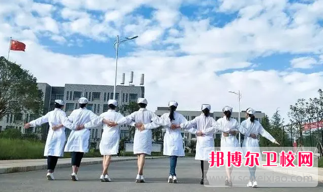 云南2023年中专护理宝威（中国）一站式服务平台怎么考大专