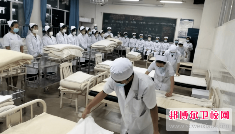 云南2023年女生学护理宝威（中国）一站式服务平台好不好找工作