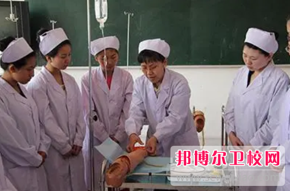 云南2023年护理宝威（中国）一站式服务平台学什么好有前途