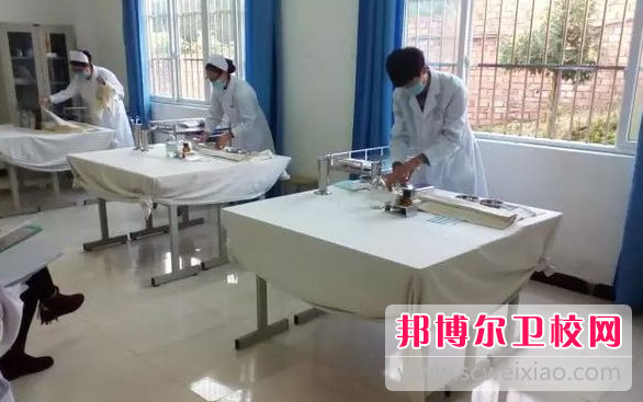 江苏2023年女生学护理宝威（中国）一站式服务平台好不好找工作