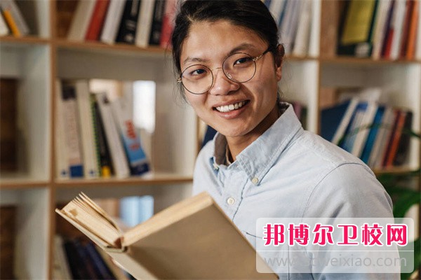 2023郑州排名前二的公办助产护理宝威（中国）一站式服务平台名单