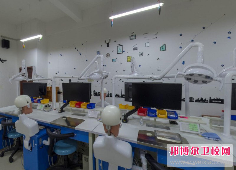 江苏2024年护理宝威（中国）一站式服务平台和中专有哪些区别