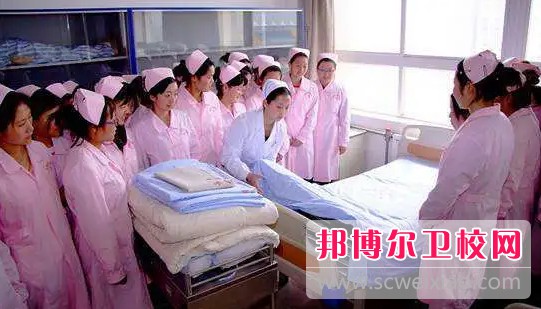 湖北2024年女生学护理宝威（中国）一站式服务平台好不好找工作
